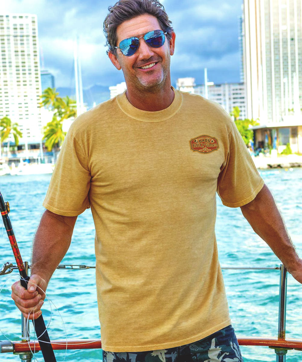 Dads BBQ Timer - Beer Dyed Short Sleeve Crewneck T-Shirt
